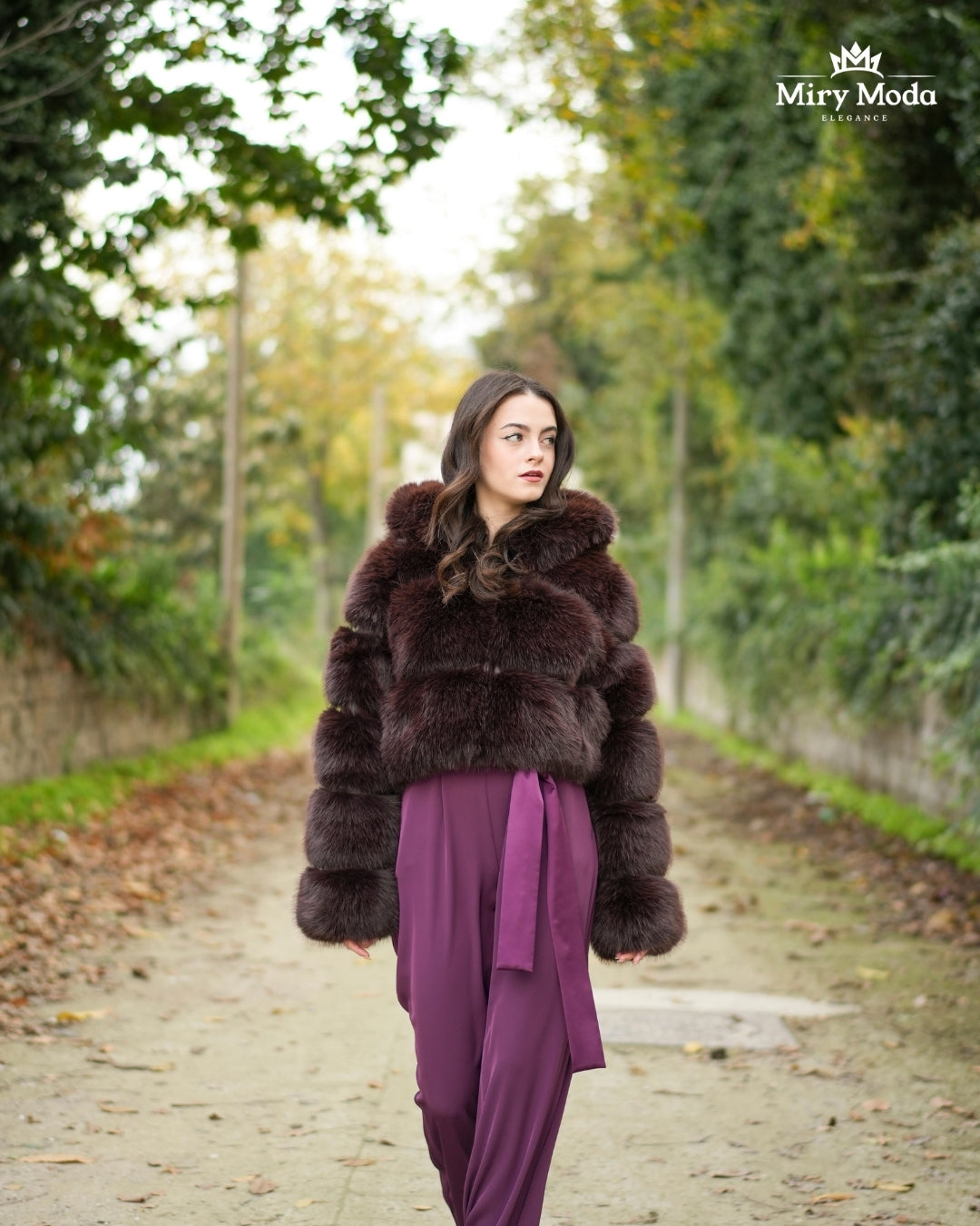 Pelliccia Ecologica con Cappuccio