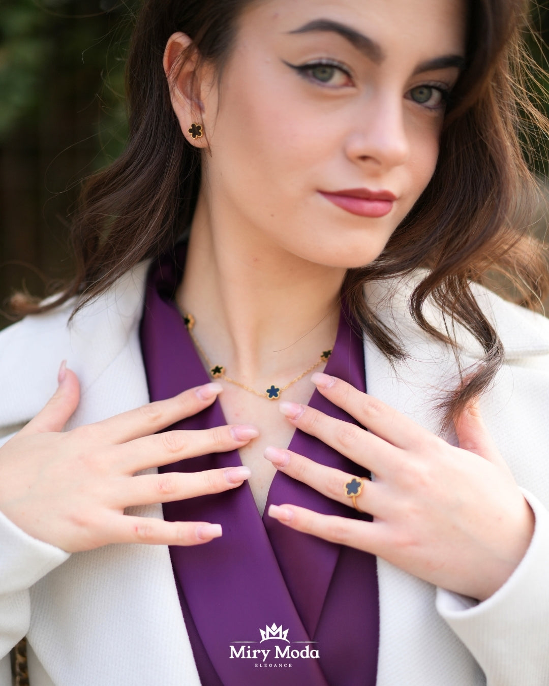 Anello Quadrifoglio Gold con Fiore Nero Regolabile cappotto tuta tutto disponibile