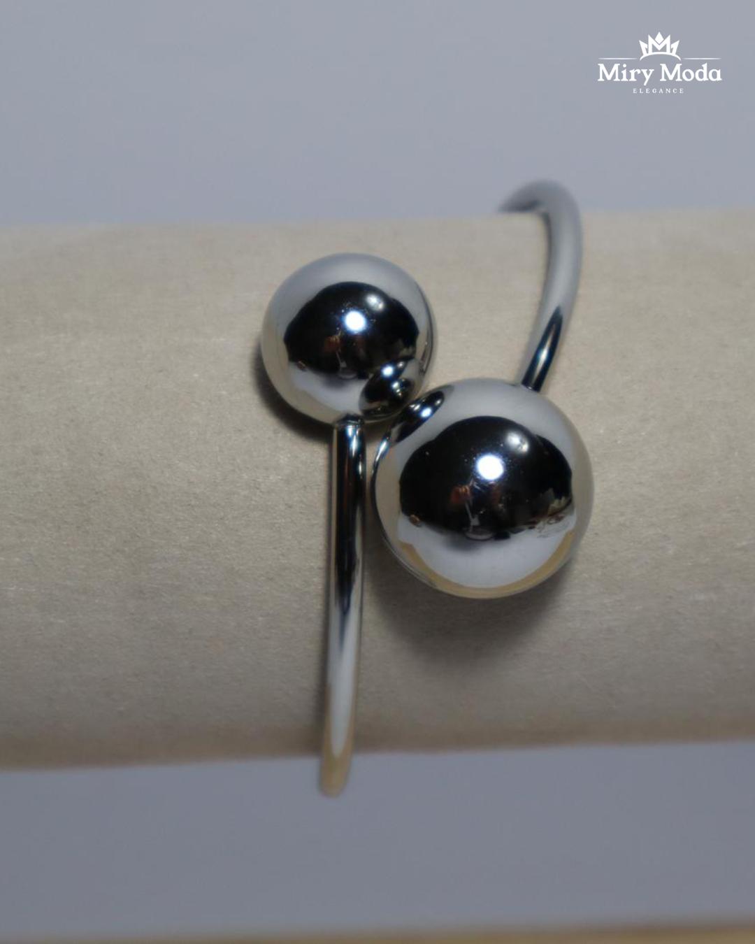 Bracciale Rigido con Sfera.