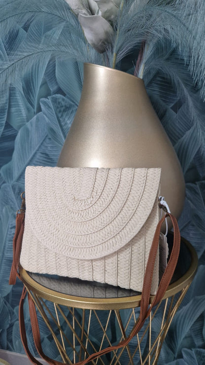 Pochette in Rafia